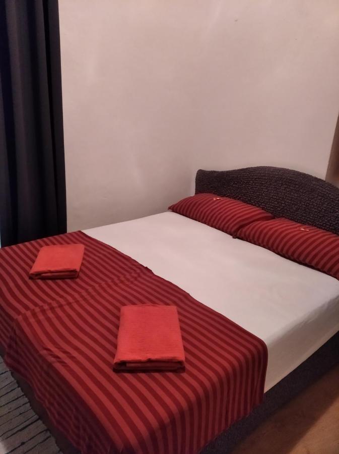 Single Room,1099742205:JPEG