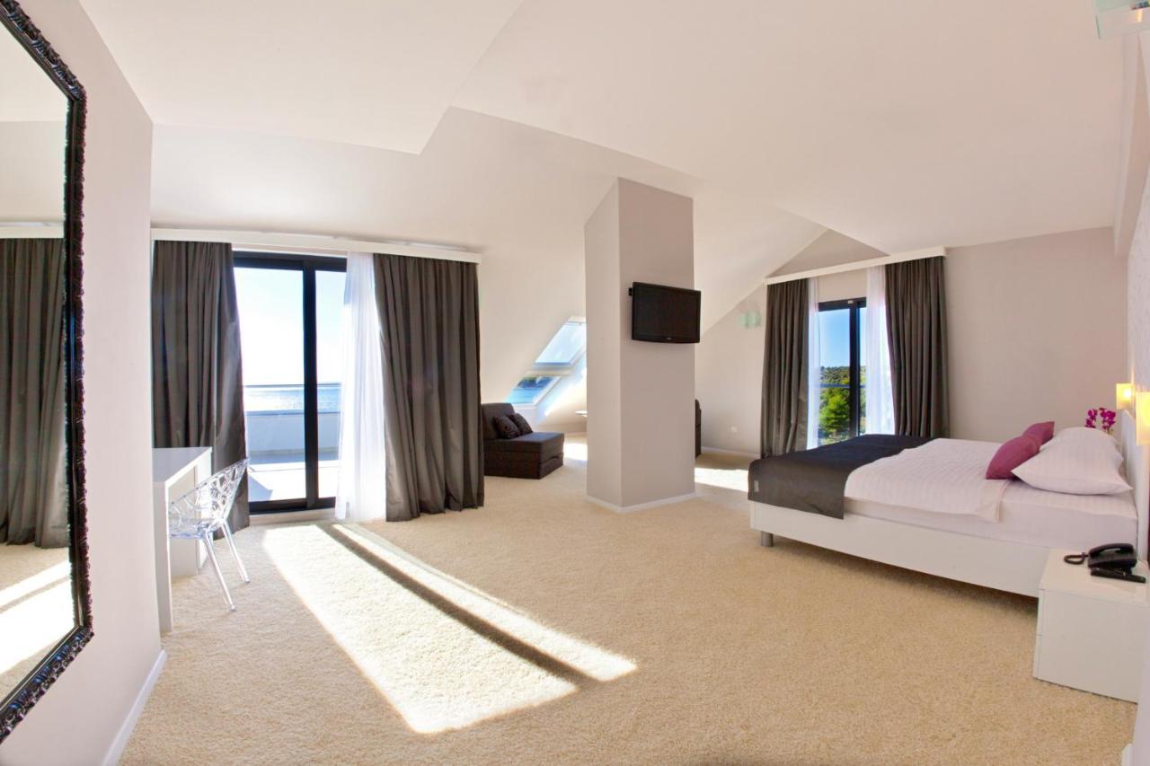 Luxury Suite with Sea View and Balcony,1499384653:JPEG