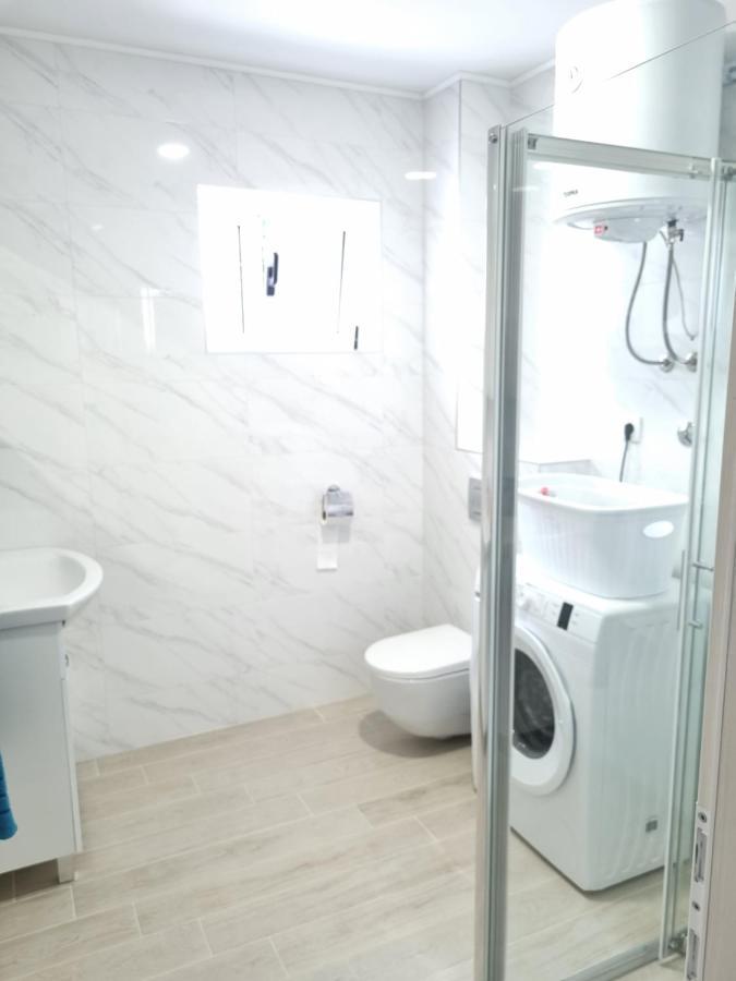 One-Bedroom Apartment,1253661262:JPEG