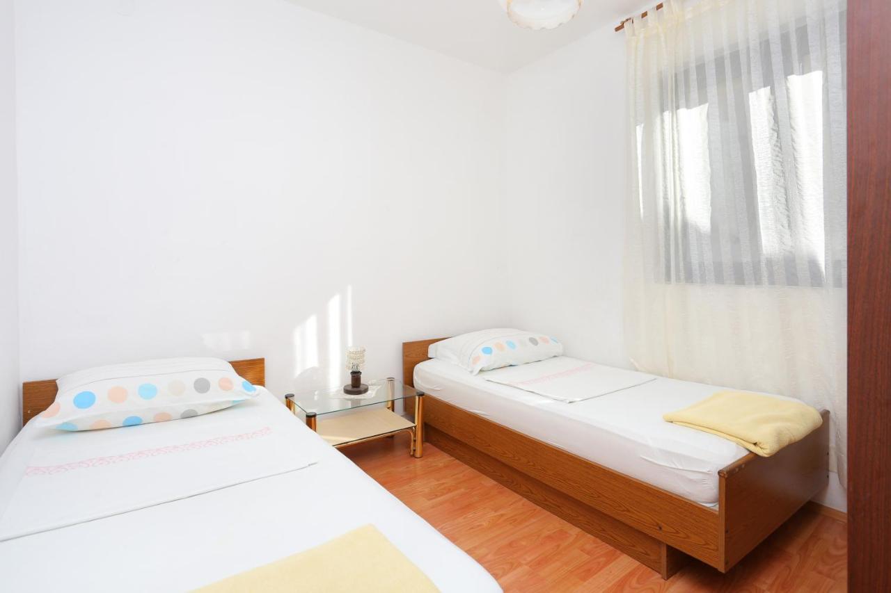 Two-Bedroom Apartment with Terrace,1294454611:JPEG