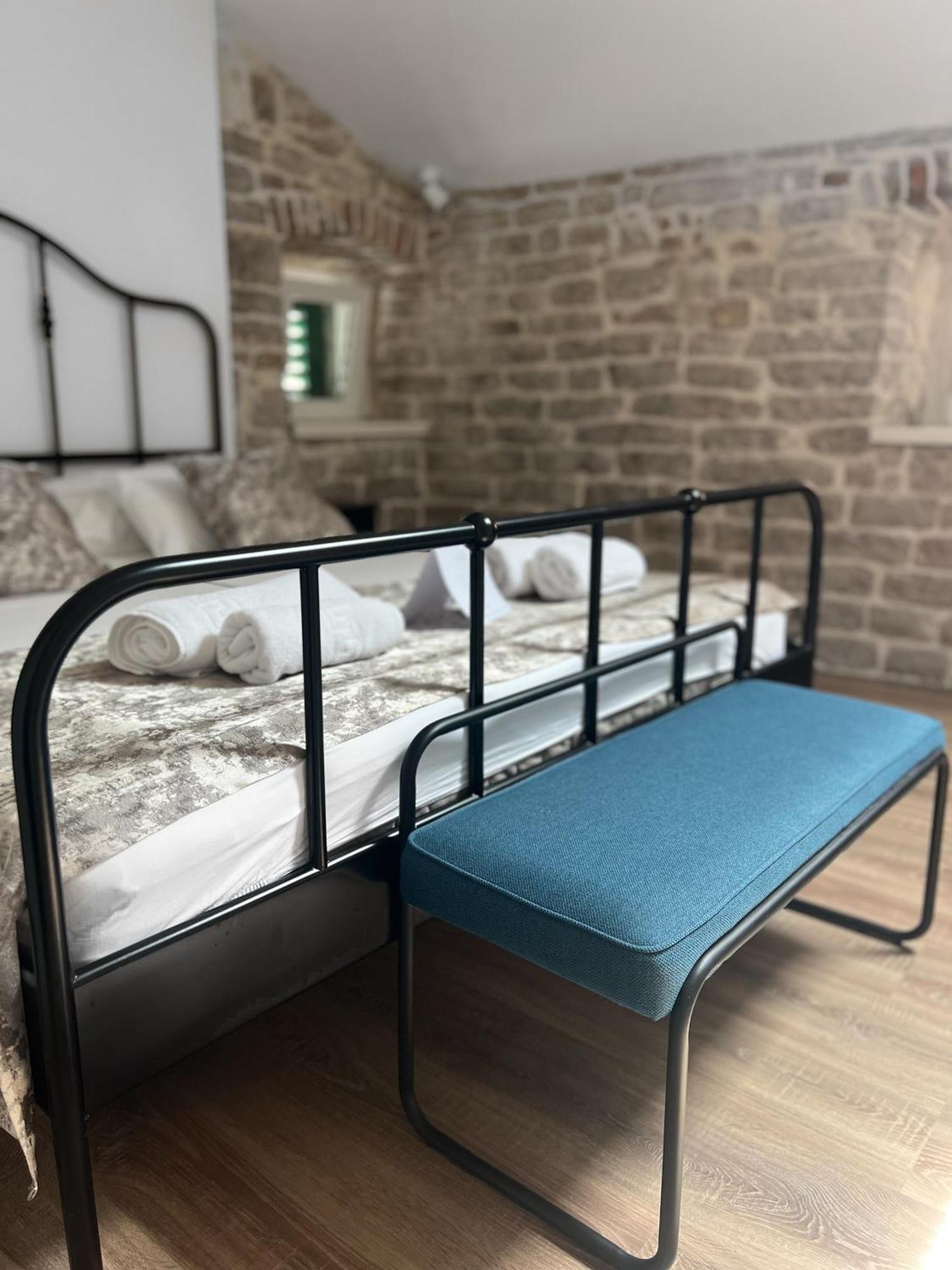 Deluxe Double Room,1588415414:JPEG