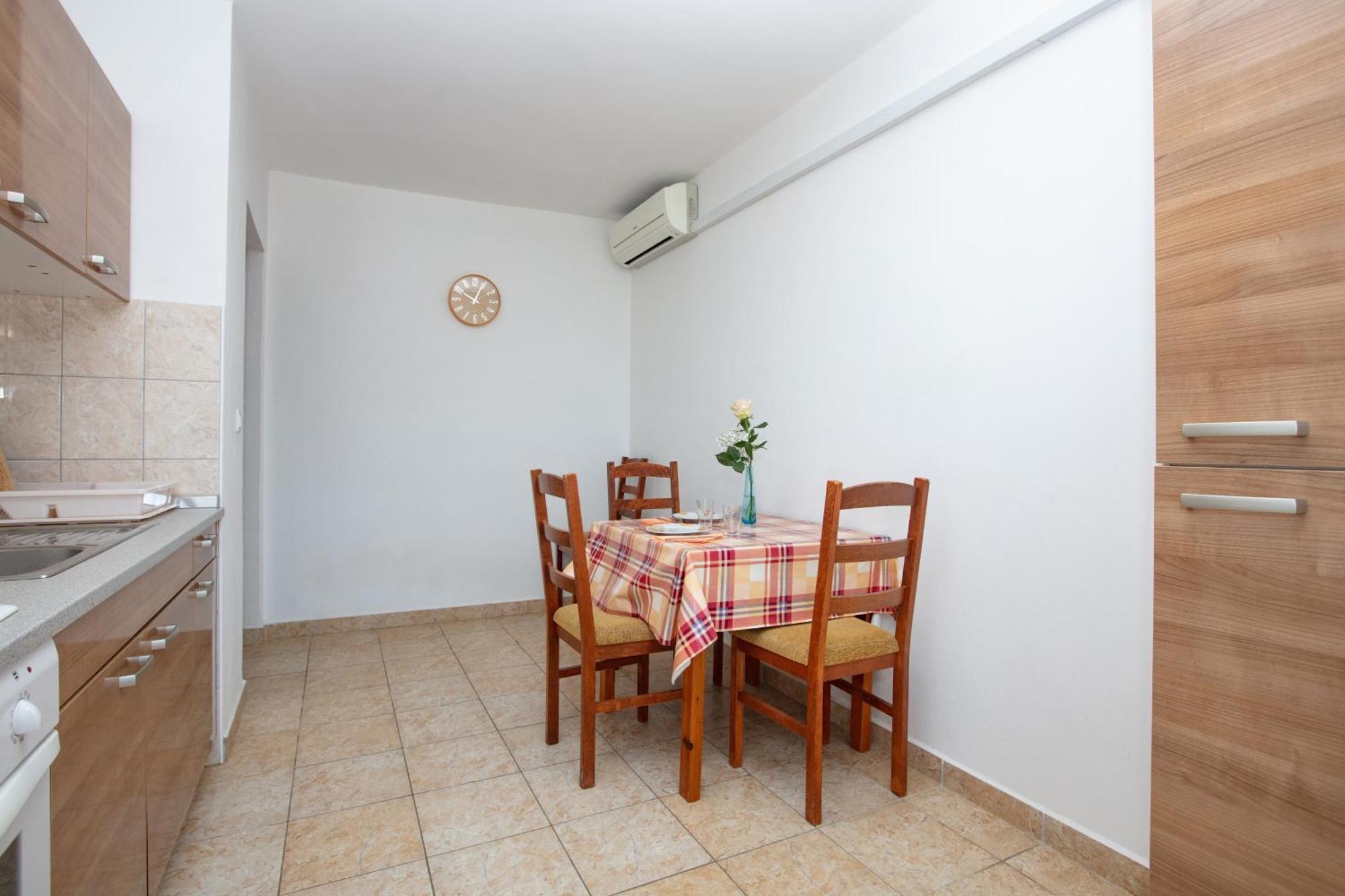 Apartment mit 1 Schlafzimmer, Terrasse und Meerblick