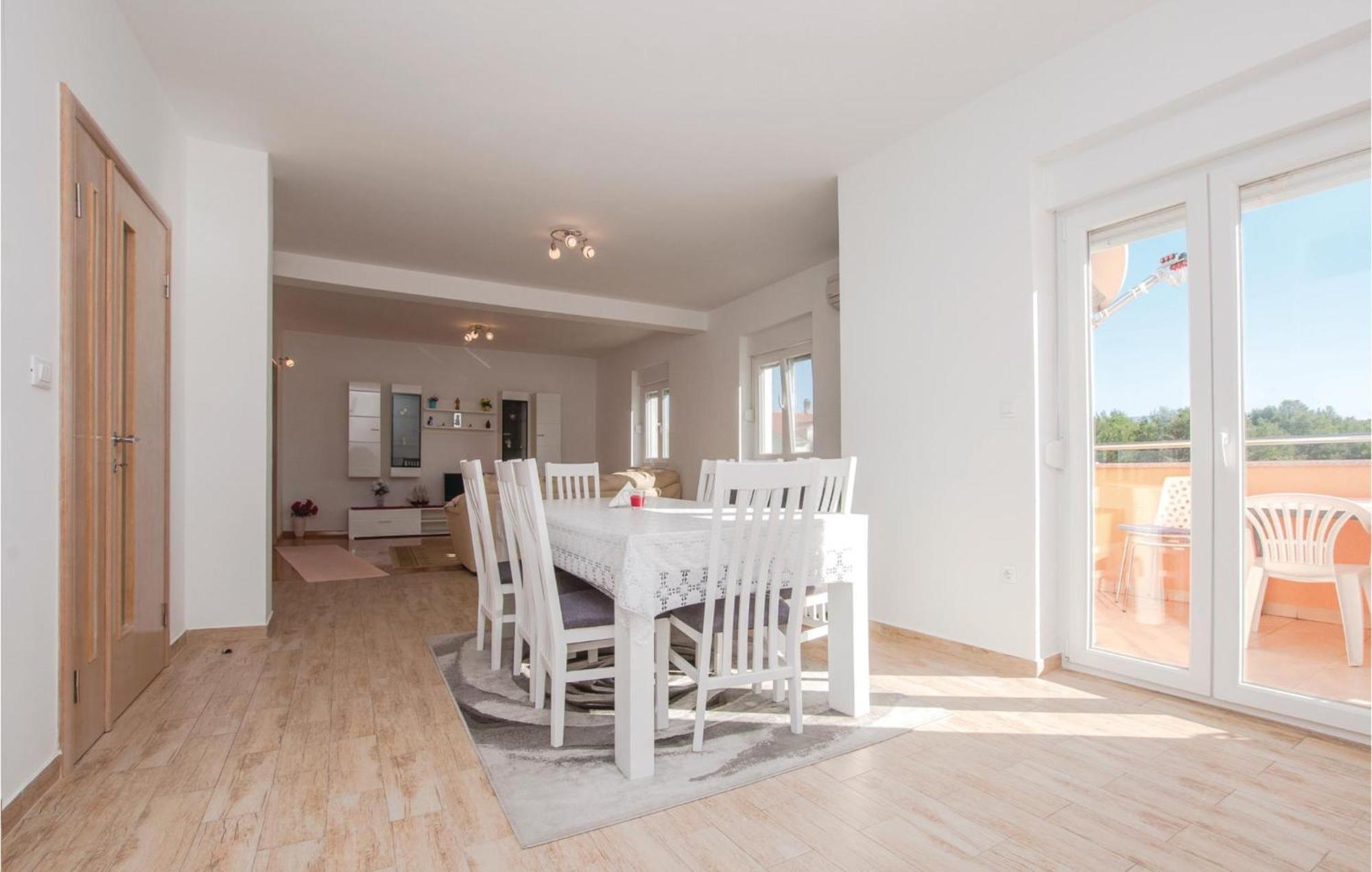 Four-Bedroom Apartment,1647744183:JPEG