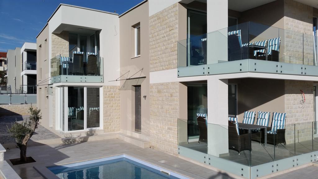 Apartment mit Meerblick