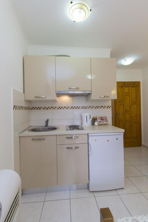 Studio Apartment,401189418:JPEG