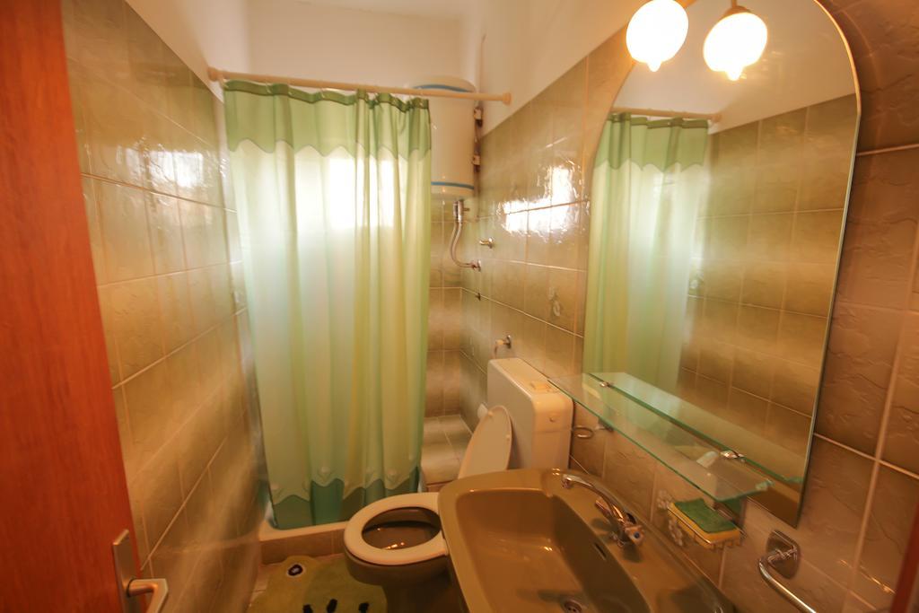 Zweibettzimmer mit Balkon