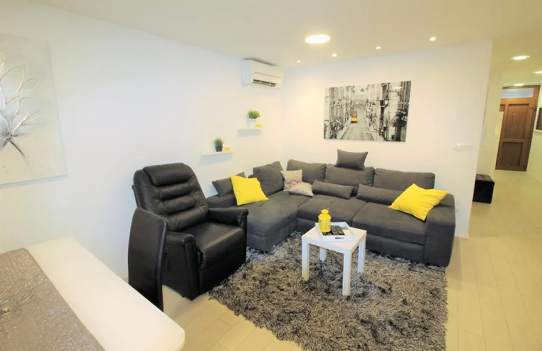 Apartment Pia-1