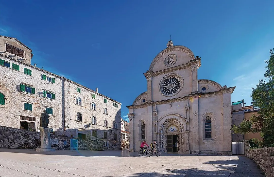 Amazing Apartment In Sibenik With Wifi And 1 Bedrooms-1