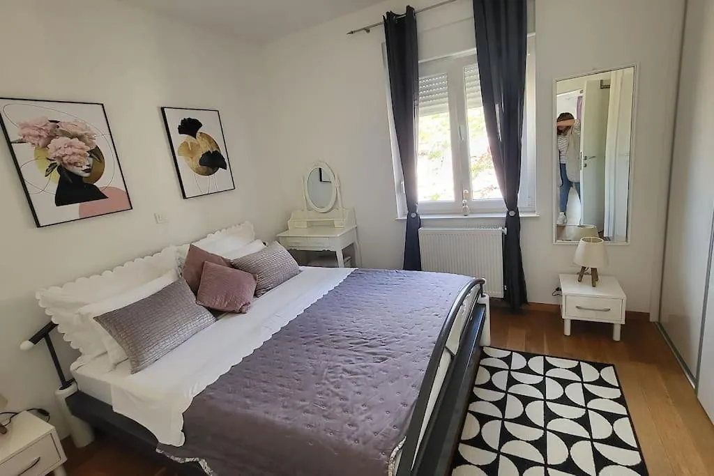 Apartment Coco-1