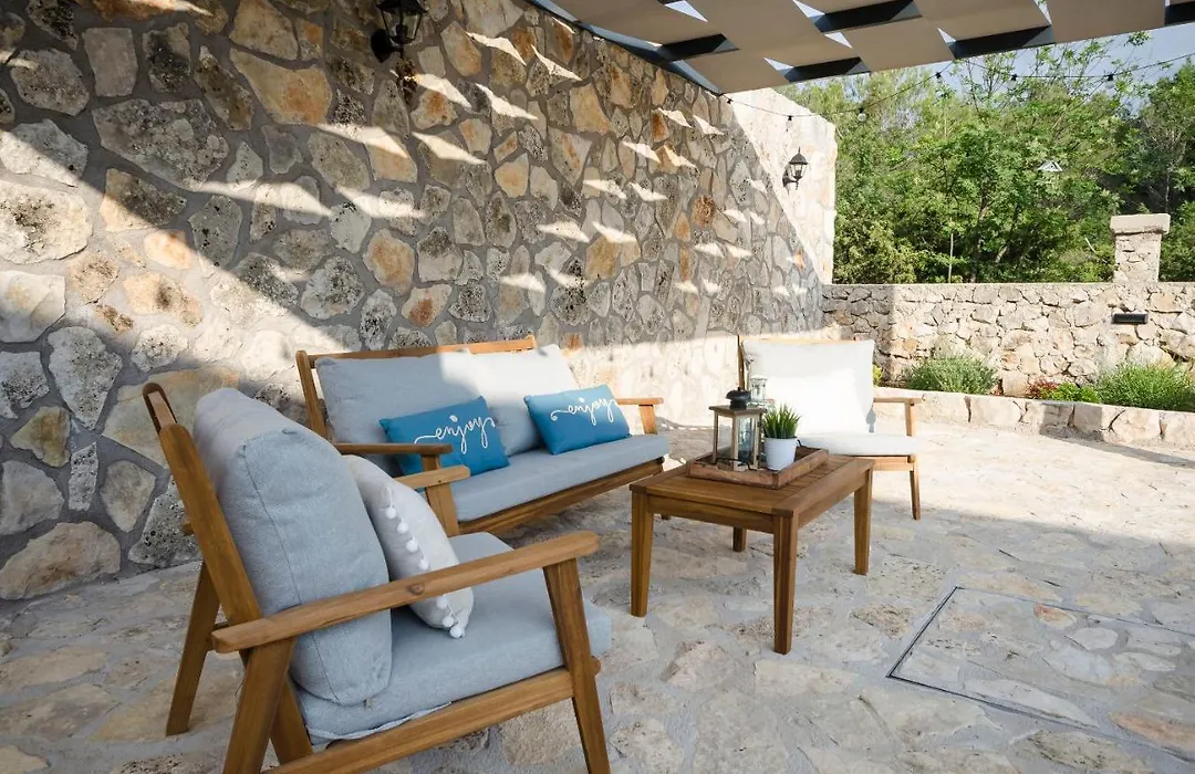 Villa Faraway-1