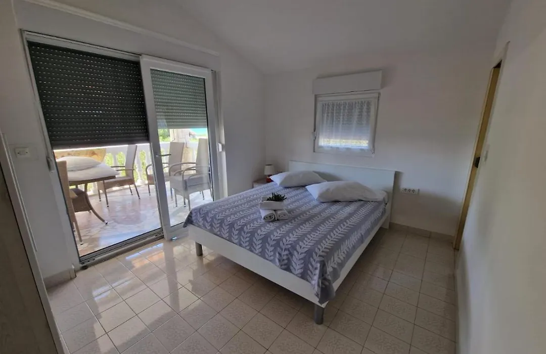 Apartman Lugovic-1