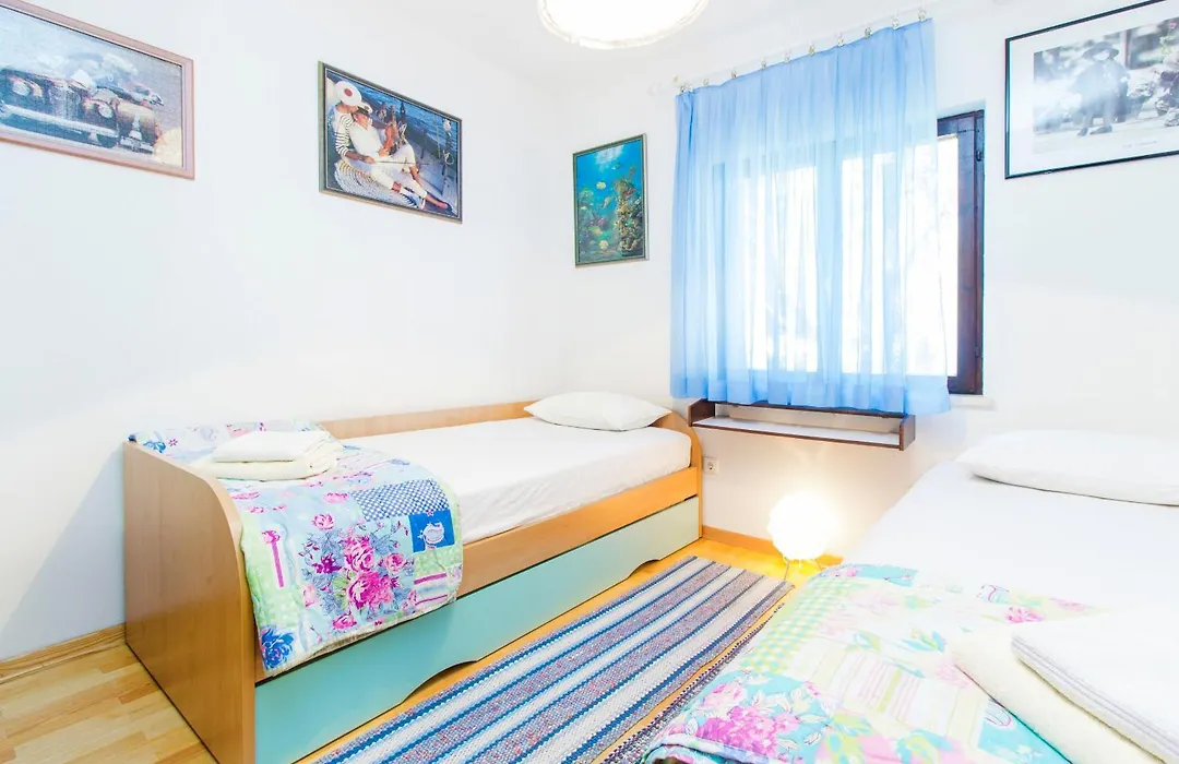 7 Olives Apartments-1