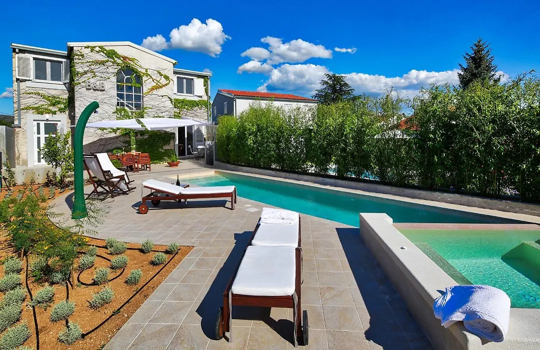 Charming Villa With Pool-1