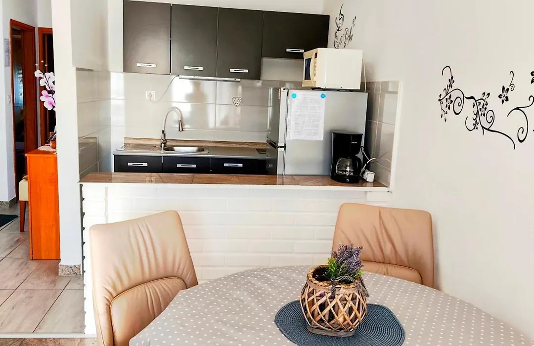 Apartmani Adriatic-1