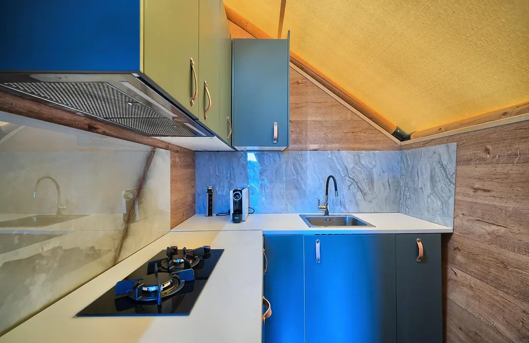 Golden Haven Luxe Glamp Resort-1
