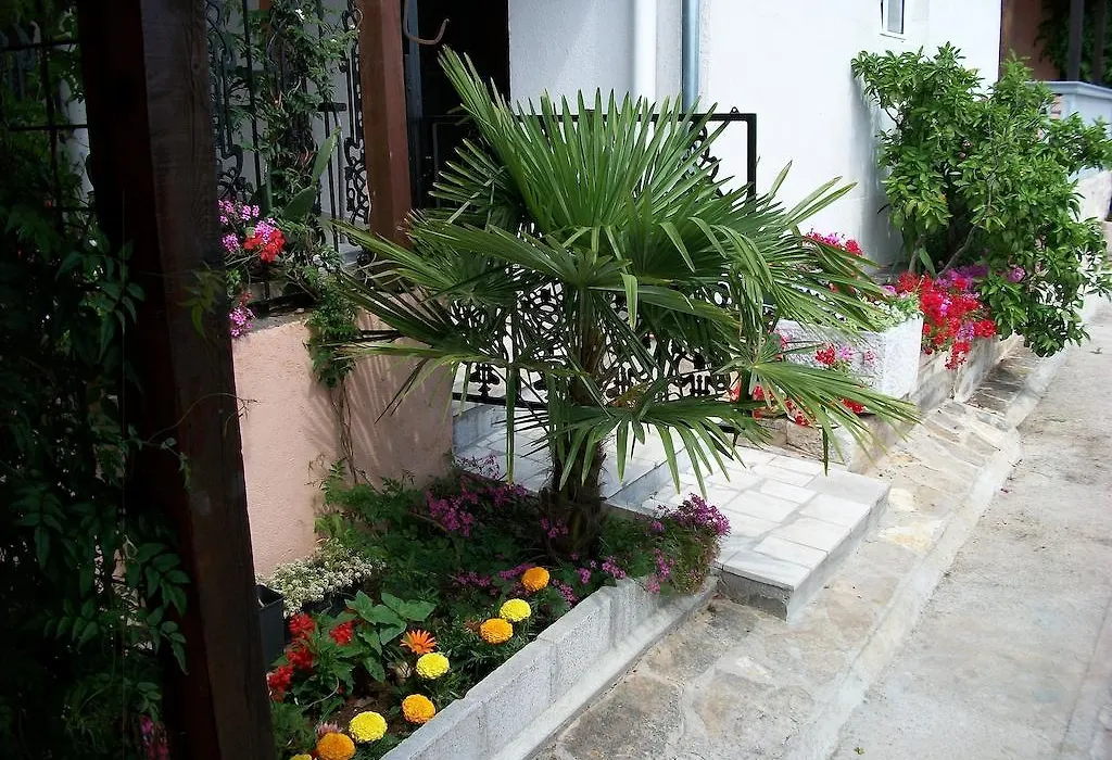 Apartments Luka-1