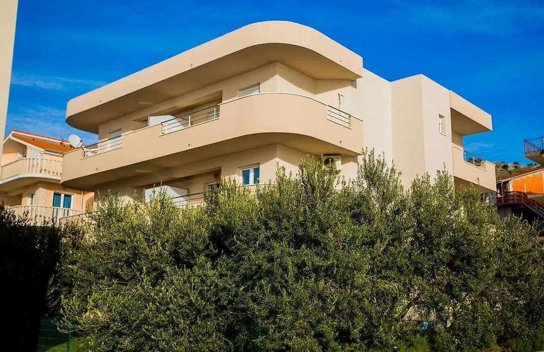 Quiet Family Apartments 30M From Beach Rogoznica Maiv Residence Zatoglav-1