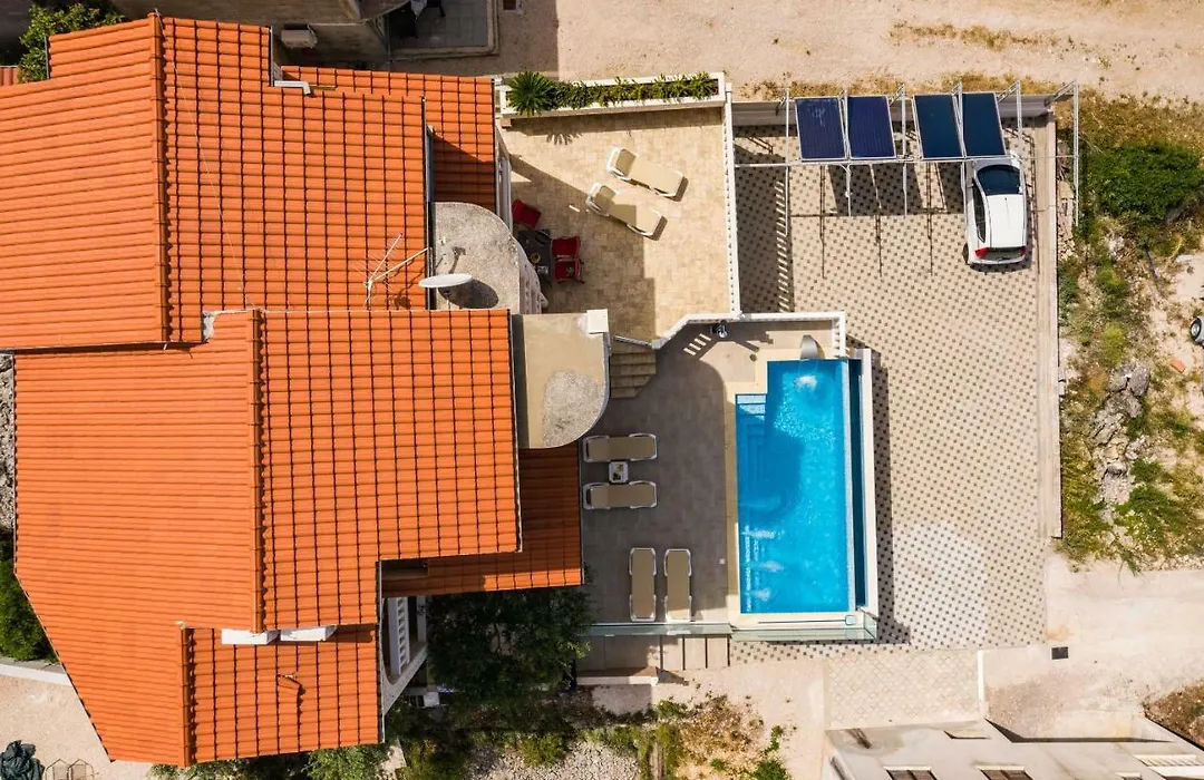 Apartments Ksenija-1