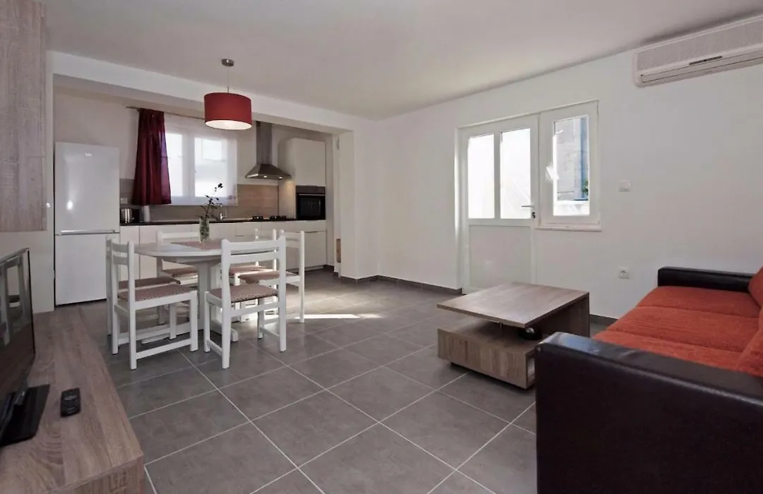 Apartments Mare-1