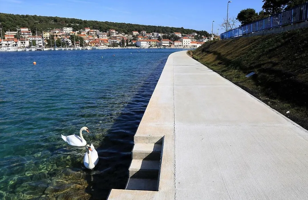 Apartman Tisno-1