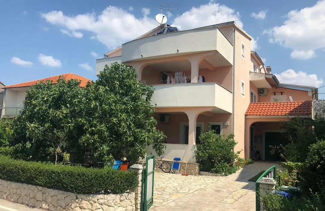 Apartment Ante-1