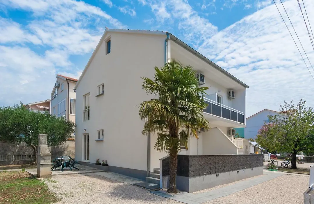 Luxury Apartment Melissa-1