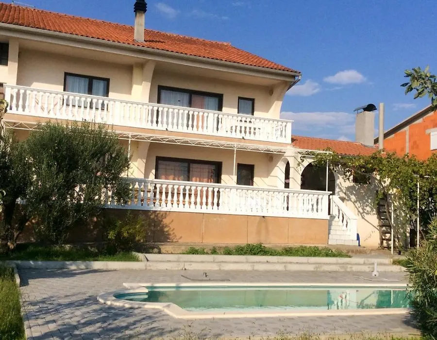 Apartmani Rade-1