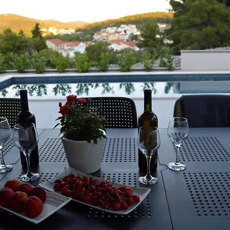 Villa M Tisno-3