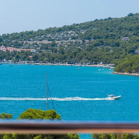 Apartments Hari Tisno-3