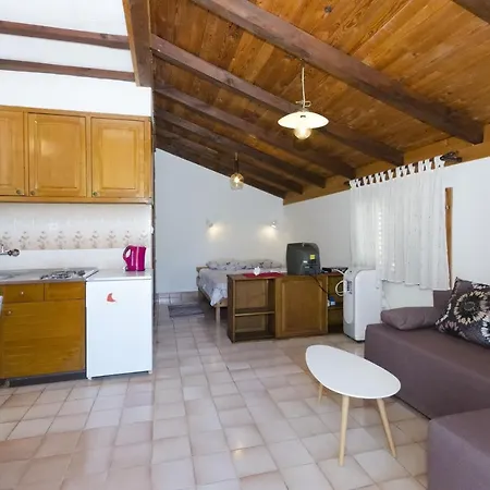 Apartments Vesna With Pool-2