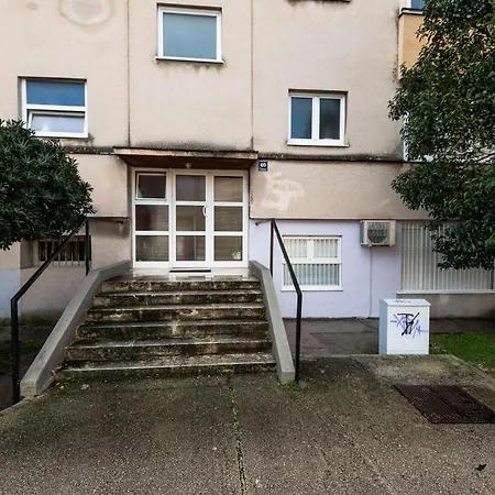 Apartment N & D-3
