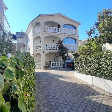 Studio Apartment 3, First Floor-3