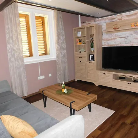 Modern Apartment Baco With Jacuzzi-2