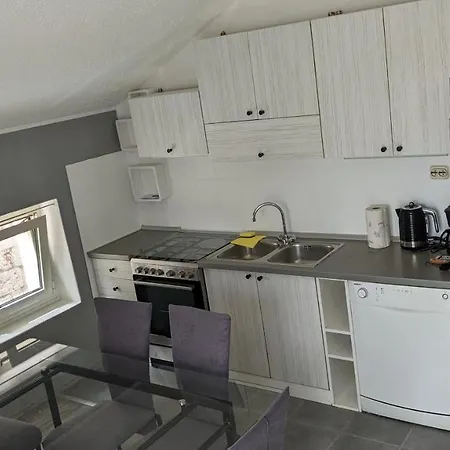 Old Market Apartment-2
