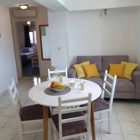 Aparthotel Marina-2