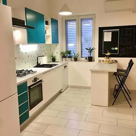 Novoureden Komforni Stan Od 90 M2 S Dvoristem-3