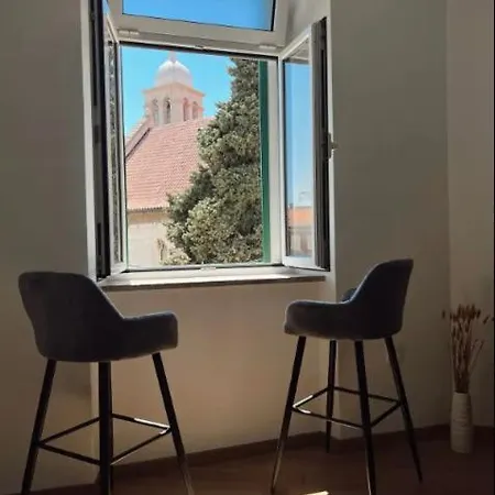 Amfora Apartment - Charming And Spacious-3
