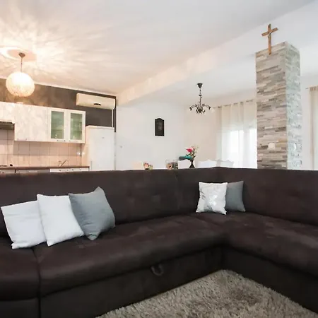 Apartment Joy III-3