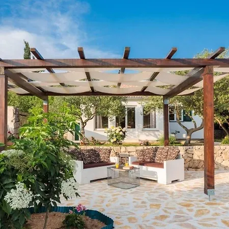 Ferienhaus Mit Privatpool Fuer 6 Personen Ca 100 M In Sibenik, Dalmatien Norddalmatien-3