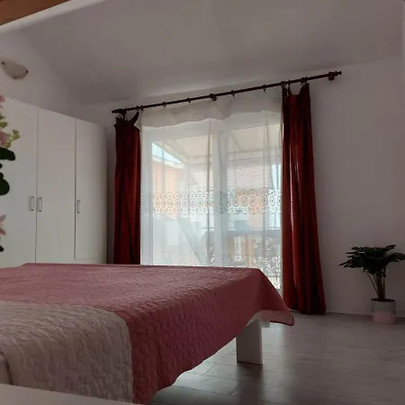 Apartmani Mare-3