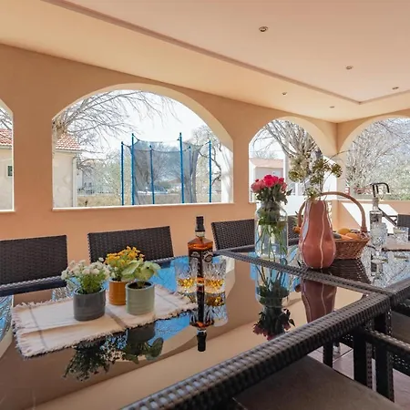 4 Bedroom Amazing Home In Sibenik-2