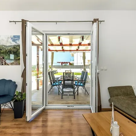 5 Bedrooms House With Private Pool Enclosed Garden And Wifi At Sibenik 5 Km Away From The Beach-3