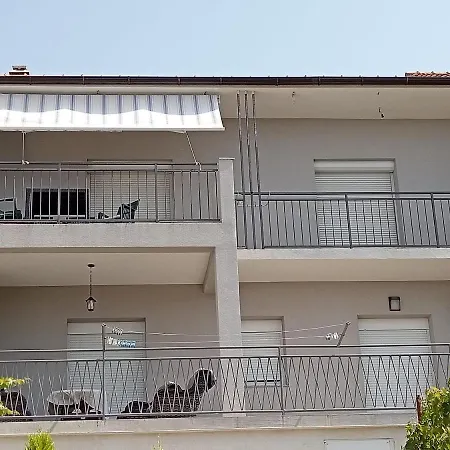 Apartment Mira-3