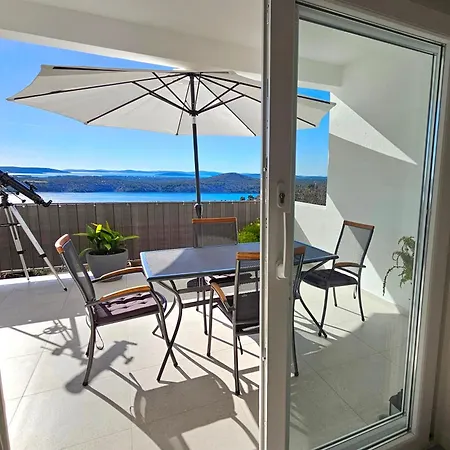 Sea View Spacious Archipelago Apartment-2