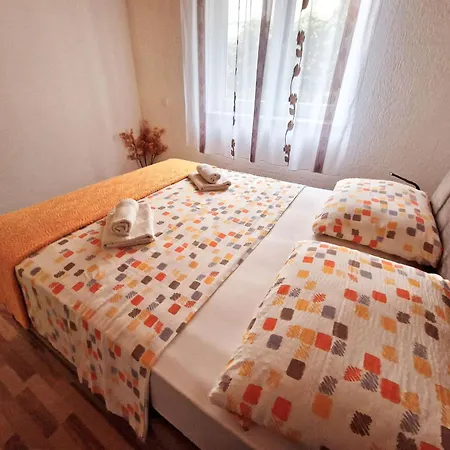 Bugenvilija Apartment-3