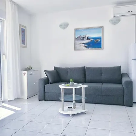 Beach Apartments Tina-2