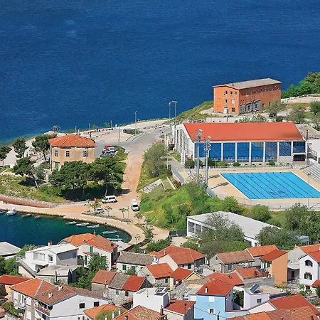 Amazing Apartment In Sibenik With Kitchen-2