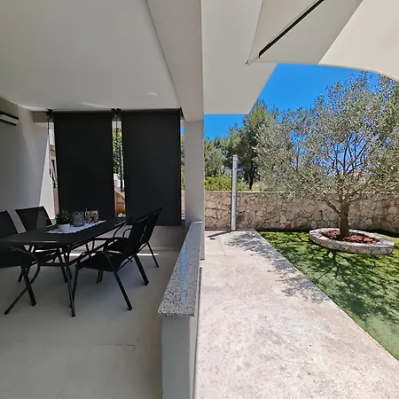Olive Tree Apartment Zecevo-2