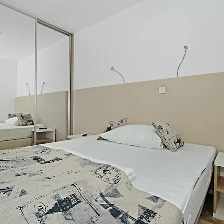 Three-Bedroom Apartment In Sibenik-2