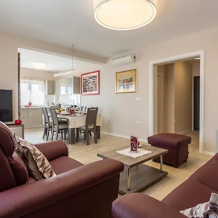 Flores Luxury Suites-2
